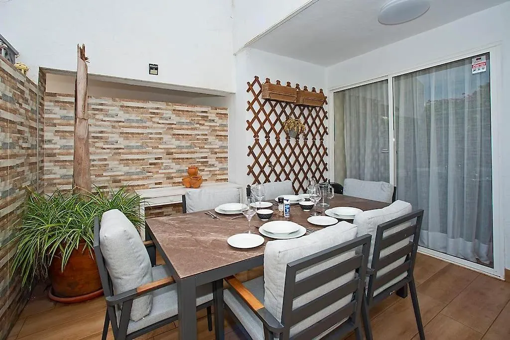 Vila Beautiful And Quiet Family Townhouse In Great Location Marbella Prázdninový dům