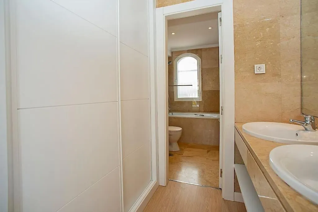 Vila Beautiful And Quiet Family Townhouse In Great Location Marbella Španělsko